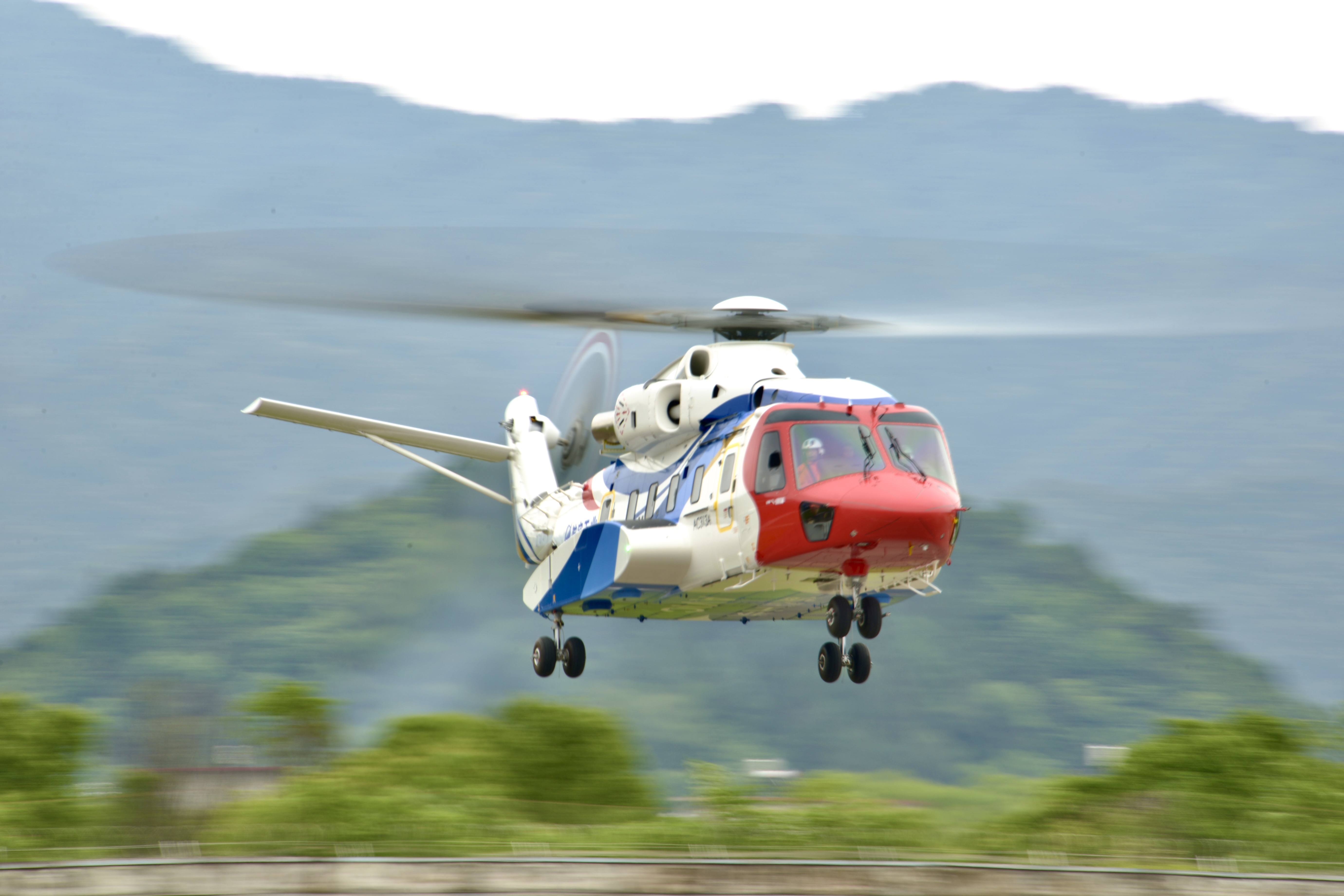 航天模型：我国航空应急救援装备再添利器 AC313A大型直升机首飞成功
